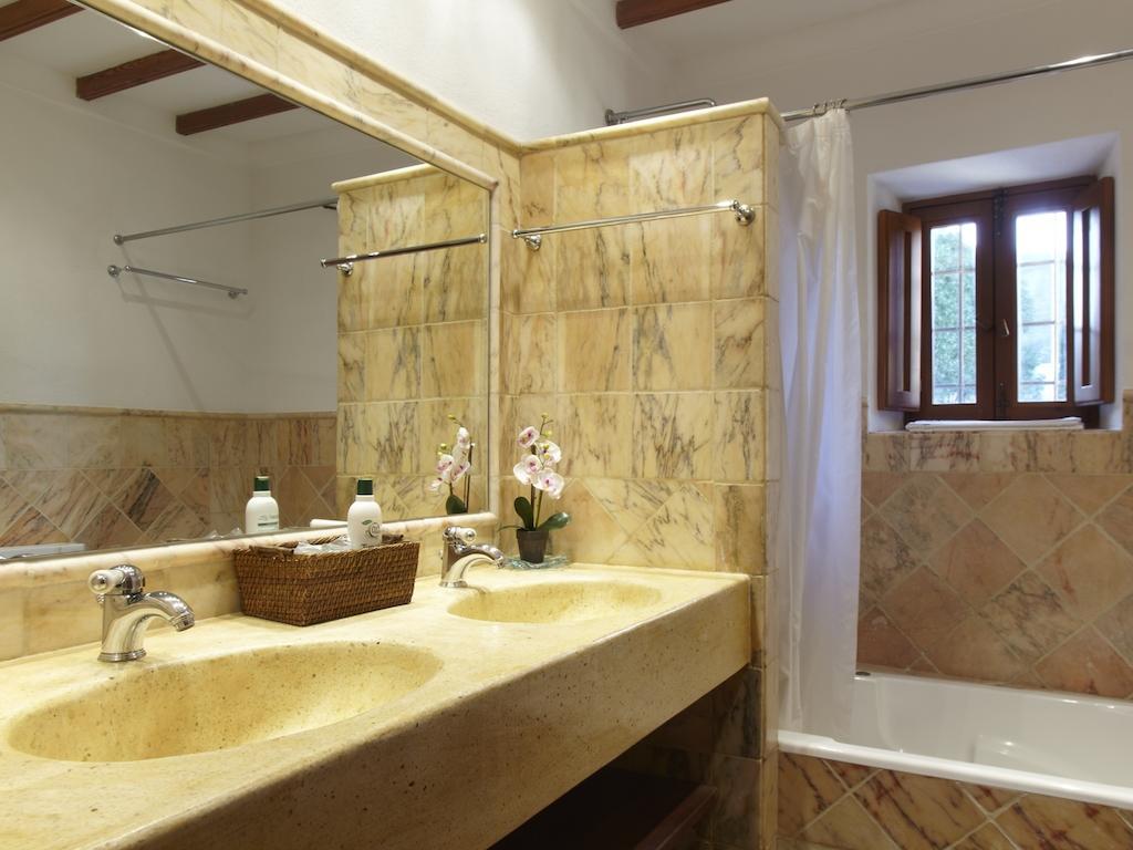 Can Mariano Ibiza Town Room photo