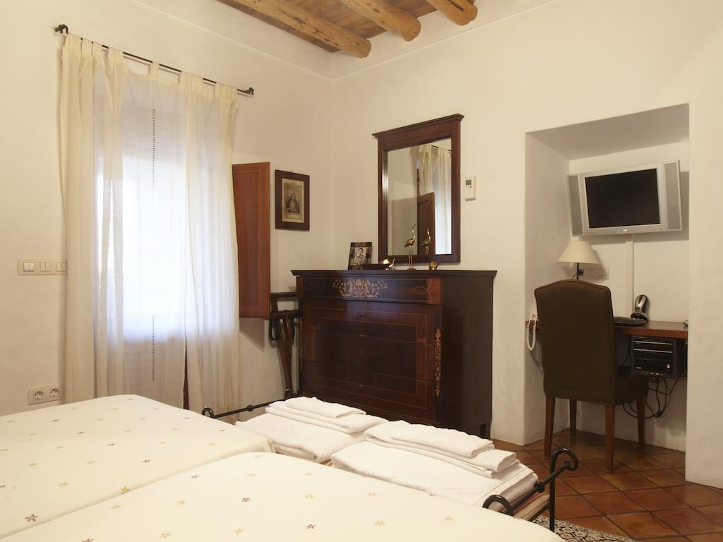 Can Mariano Ibiza Town Room photo